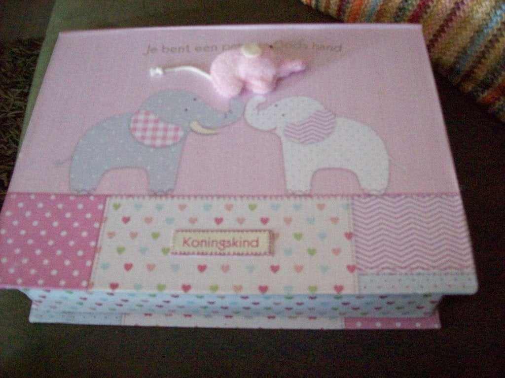nieuwe doos met zacht olifantje ,met inhoud, Ophalen, Nieuw