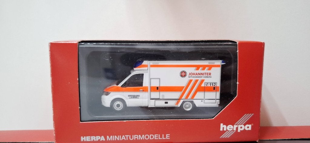 Man tge 1/87 ambulance RTW Germany, Ophalen of Verzenden, Nieuw, Bus of Vrachtwagen, Herpa
