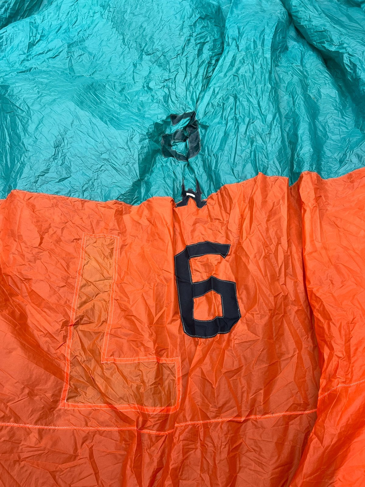 Spinnaker Gaastra 6 tot 8 meter boot - Oranje/Groen., Watersport en Boten, Zeilen en Zeiltoebehoren, Verzenden, Gebruikt, Spinnaker