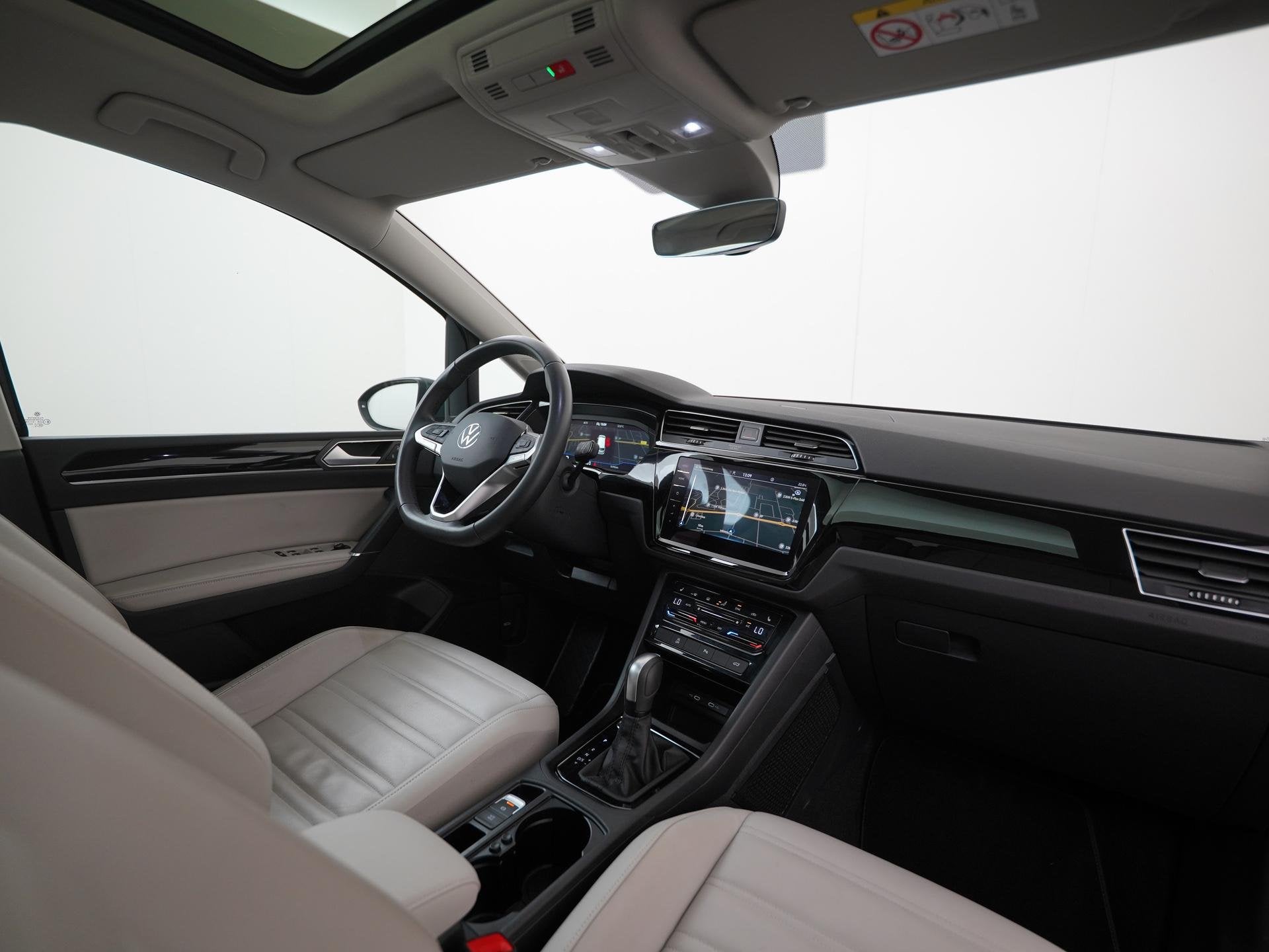 Volkswagen Touran 1.5 TSI Highline DSG | 7 Persoons | Leder, Auto's, 15 km/l, Euro 6, 4 cilinders, 7 stoelen