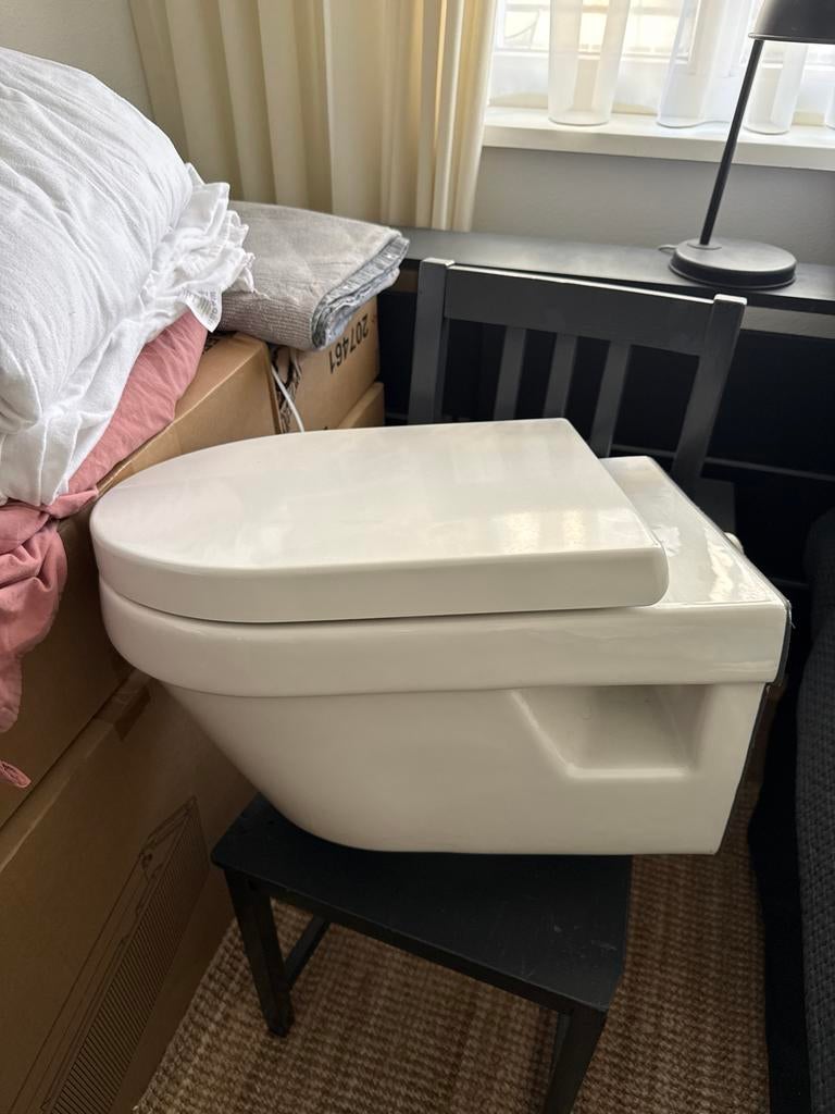 Villeroy&Boch randloze WC met soft close deksel - 1 jaar oud, Ophalen, Zo goed als nieuw, Toilet