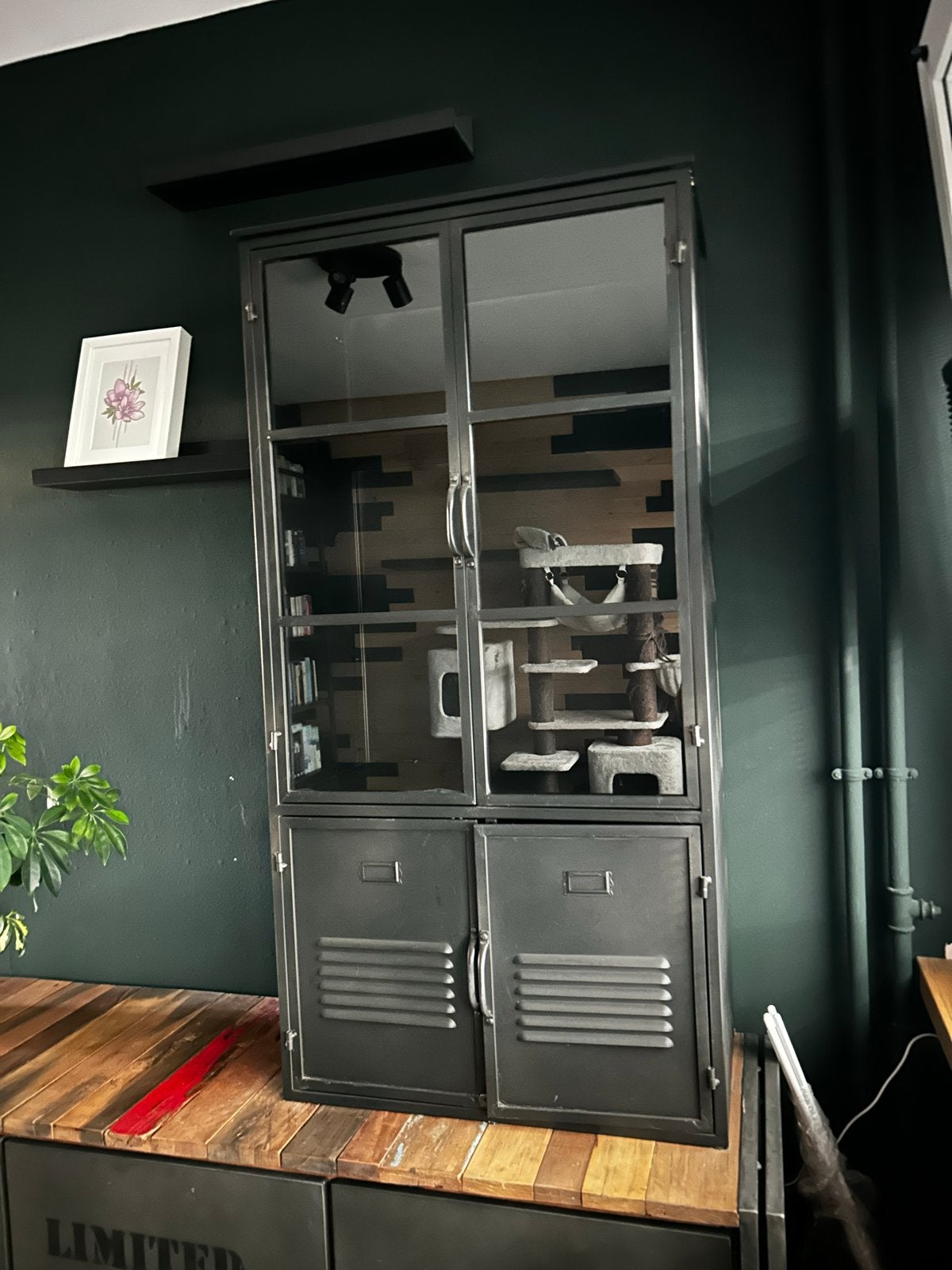 Zeer nette industriële vitrinekast/kastje, Huis en Inrichting, Kasten | Vitrinekasten, Ophalen, 100 tot 150 cm, 50 tot 100 cm