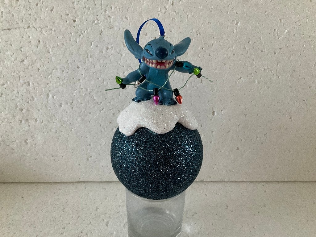 Disney Lilo en Stitch - kerstbal - ornament, Ophalen of Verzenden, Overige figuren, Zo goed als nieuw, Beeldje of Figuurtje