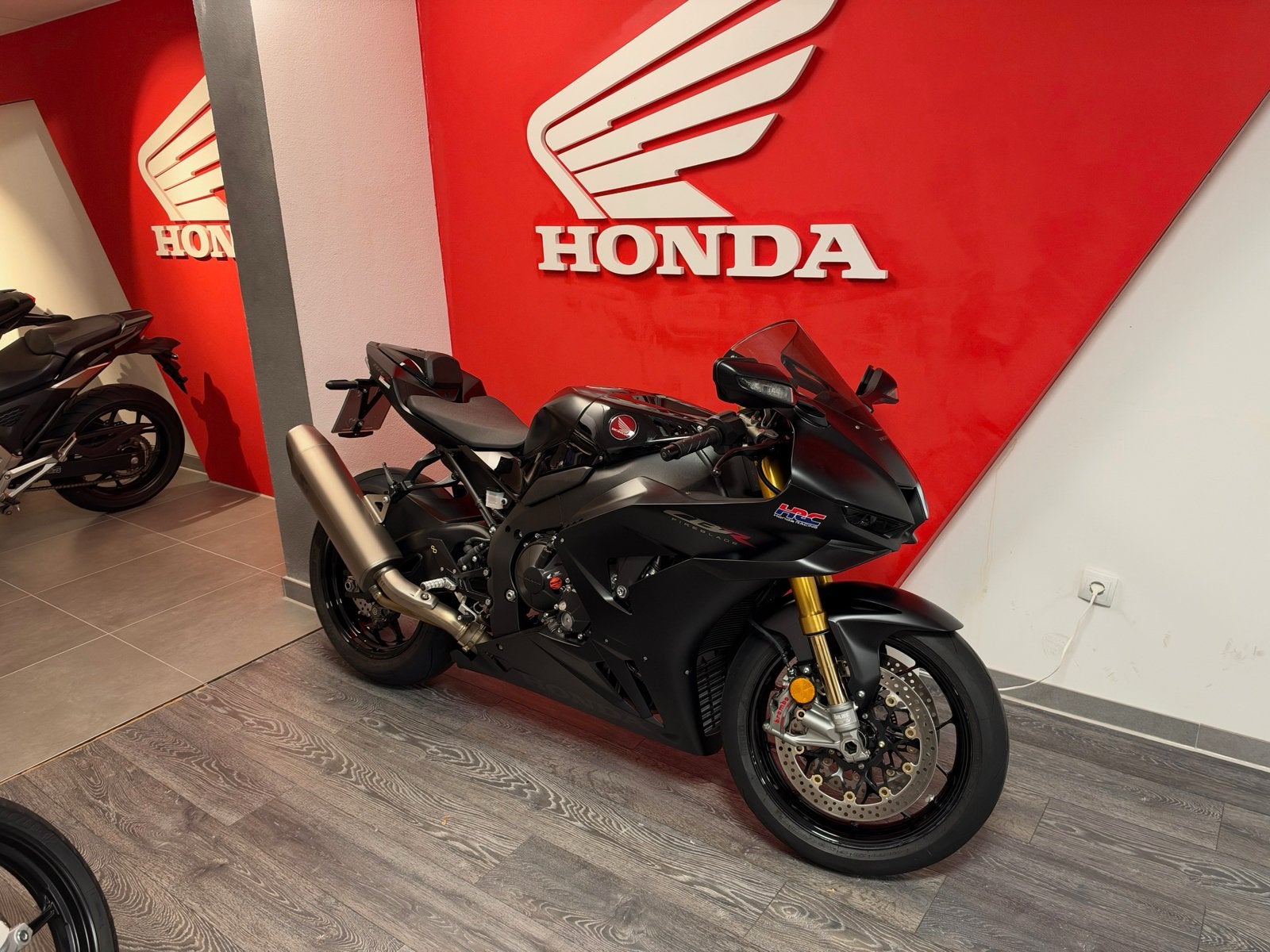 Honda CBR1000RR-R Fireblade SP 2026 | Morion Black | 6jr gar, Motoren, Motorrijbewijs A, Super Sport, Particulier, ABS