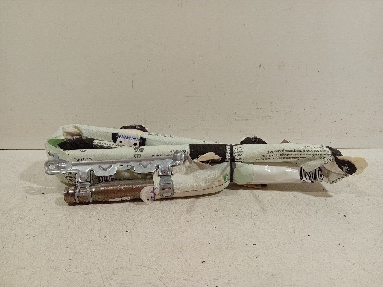Gordijn airbag links Mercedes-Benz CLA, Onderdelen@venauto.nl, Van der Ven Autorecycling B.V., Gebruikt, Ettenseweg 76, 4706 PB Roosendaal, The Netherlands