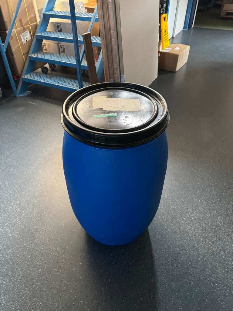 120 liter kunststof voerton of regenton prijs per stuk, Tuin en Terras, Regentonnen, 75 tot 150 liter, Ophalen, Gebruikt