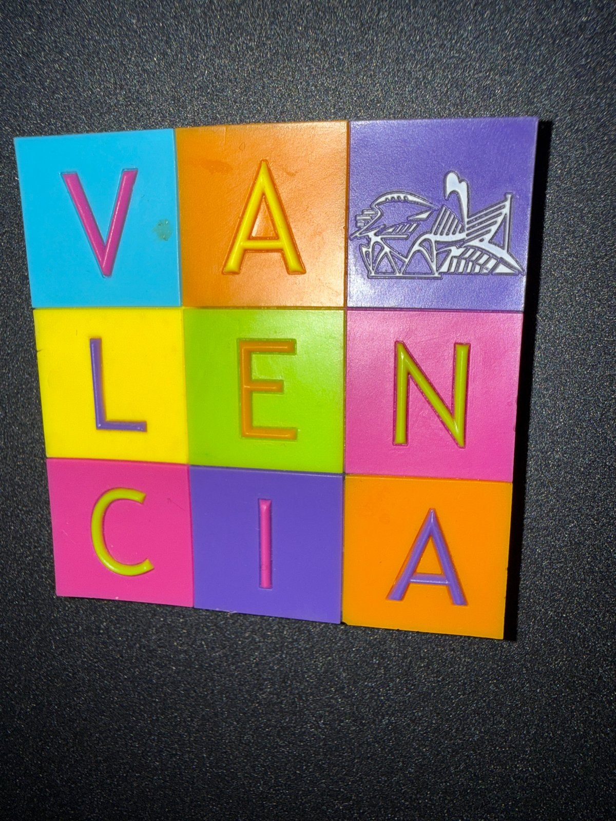 Magneten met letters 'VALENCIA' - Educatief speelgoed, Verzenden, Gebruikt, Taal en Lezen