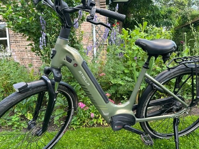 Stella Livorno Moss Green E-bike met 500 Wh accu en adapter, Fietsen en Brommers, Fietsen | Dames | Damesfietsen, Versnellingen