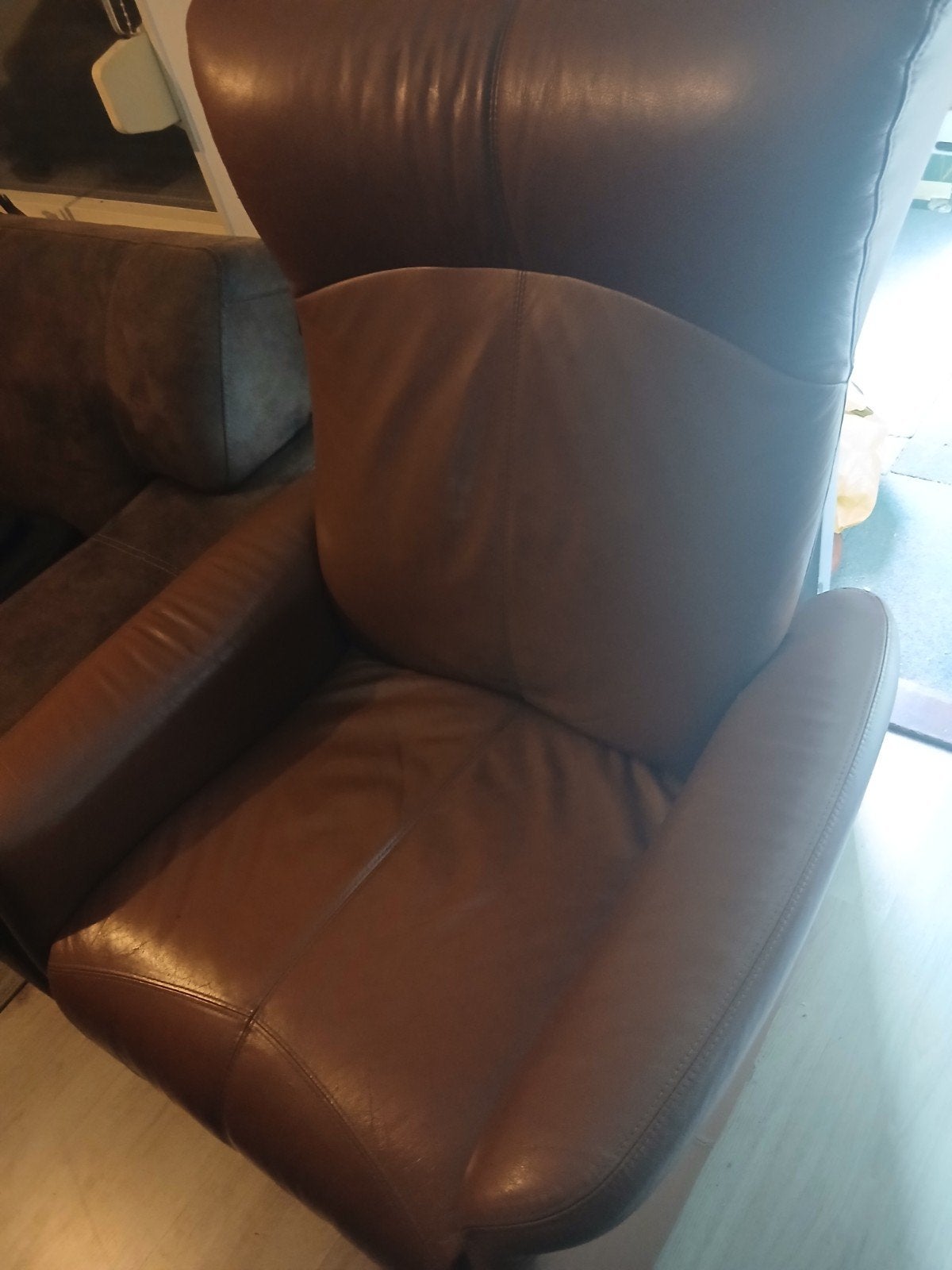 Skalma leren relaxfauteuil - Bruin, Huis en Inrichting, Ophalen, Gebruikt, 75 tot 100 cm, Modern