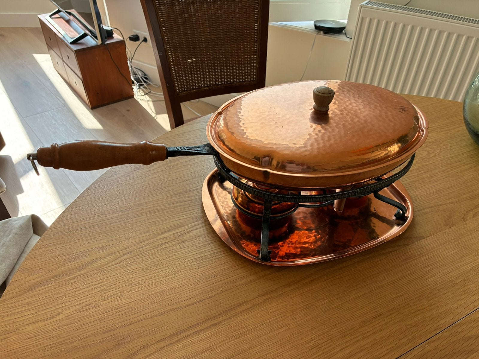 Zwitsers Stockli Netstal koperen vispan met dubbele brander, Antiek en Kunst, Ophalen of Verzenden, Koper