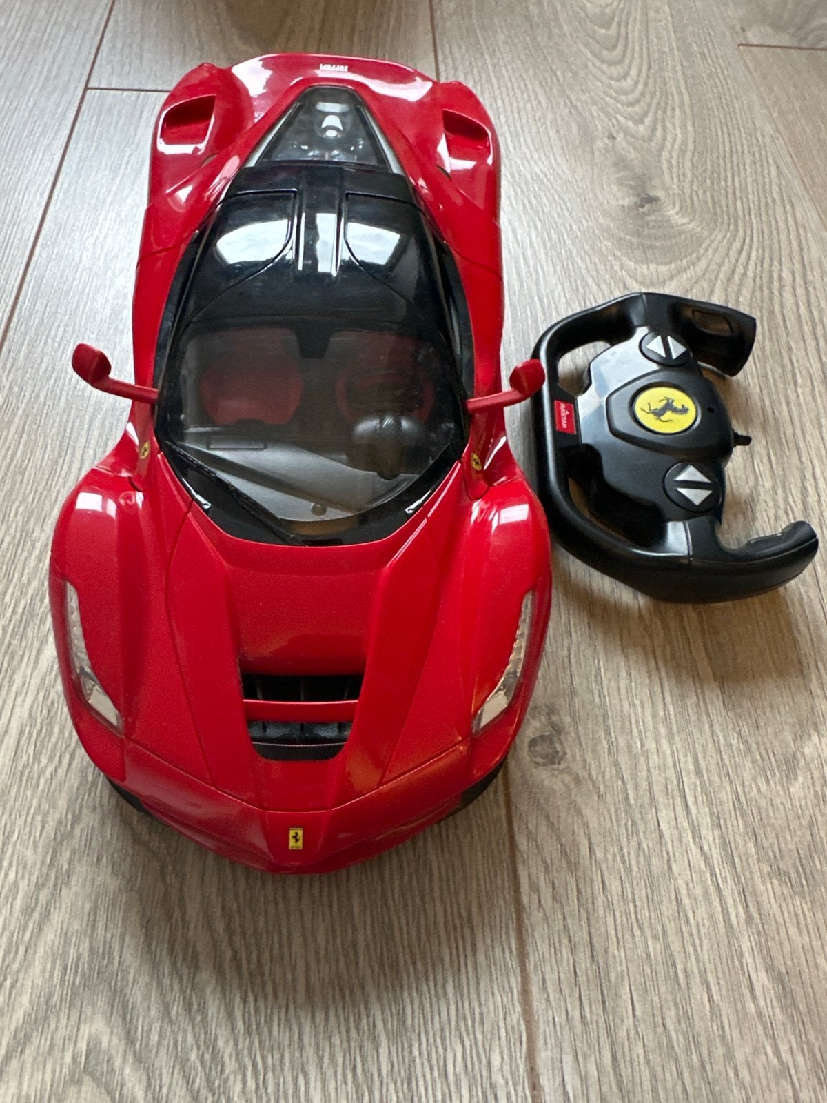 Ferrari LaFerrari RC Auto met Stuurwiel Afstandsbediening, Elektro, Ophalen of Verzenden, Zo goed als nieuw, Auto onroad