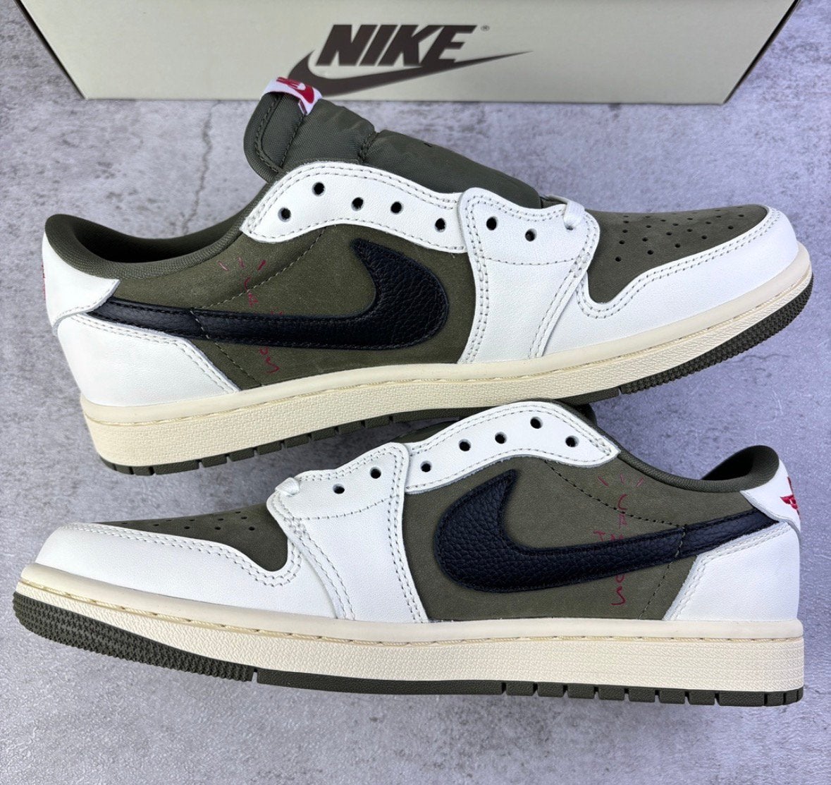 Nike air jordan Travis scotts | alle kleuren | maat 36/48, Ophalen of Verzenden, Zo goed als nieuw, Bruin