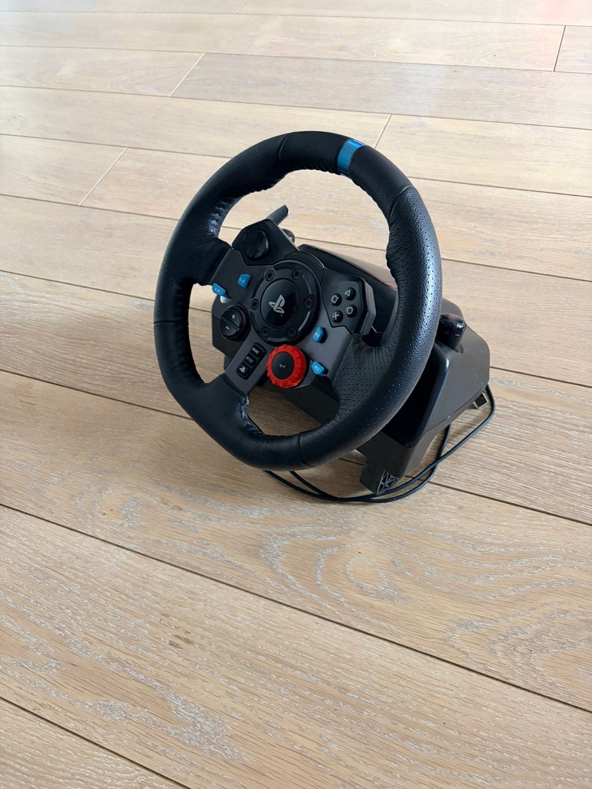 Logitech Racestuur en Pedalen - Perfect voor Sim Racing, Spelcomputers en Games, Ophalen, Racestuur, Refurbished, Force feedback