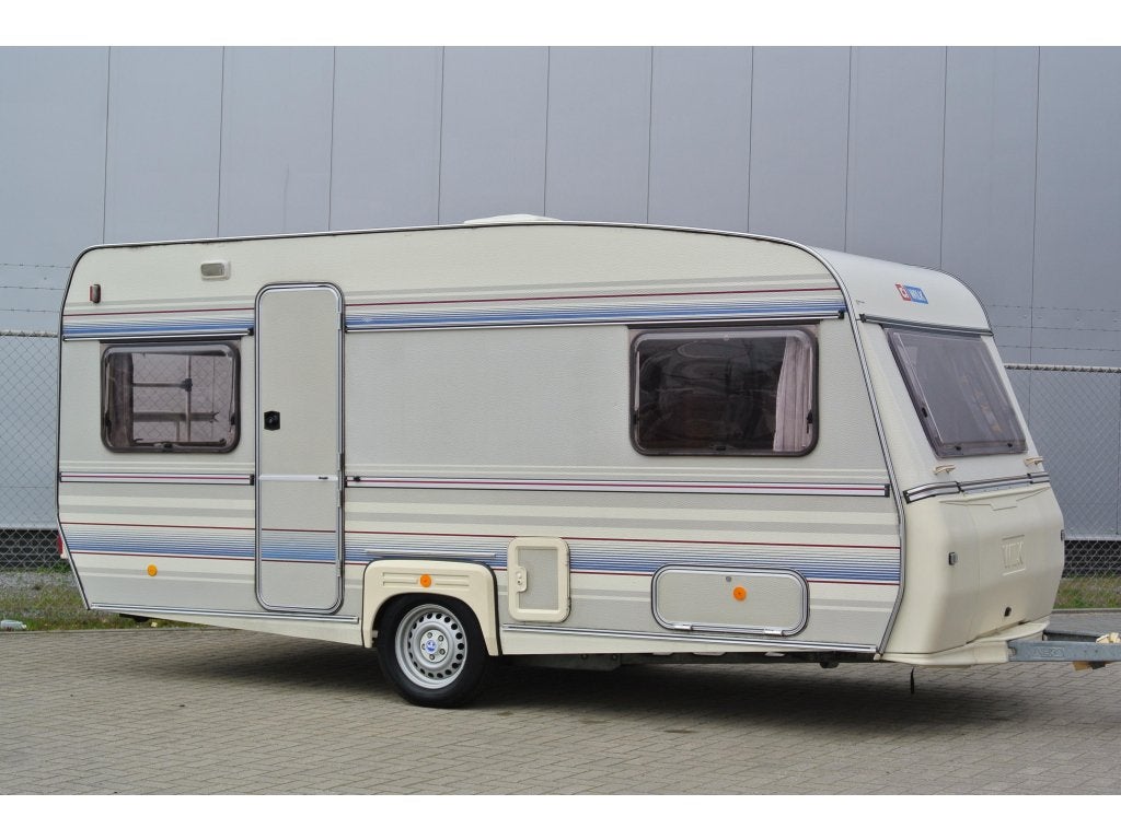 Wilk CI 450|Nette staat|Rondzit|Dwarsbed|Voortent, Standaardzit, Bedrijf, 750 - 1000 kg, 4 tot 5 meter