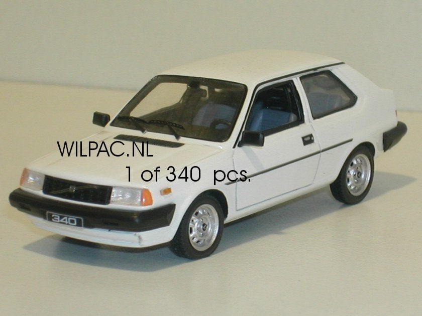 Neo . Volvo 340 . Winner wit 1:43 / 1 van slechts 340 stuks., Hobby en Vrije tijd, Ophalen of Verzenden, Nieuw, Auto, Overige merken