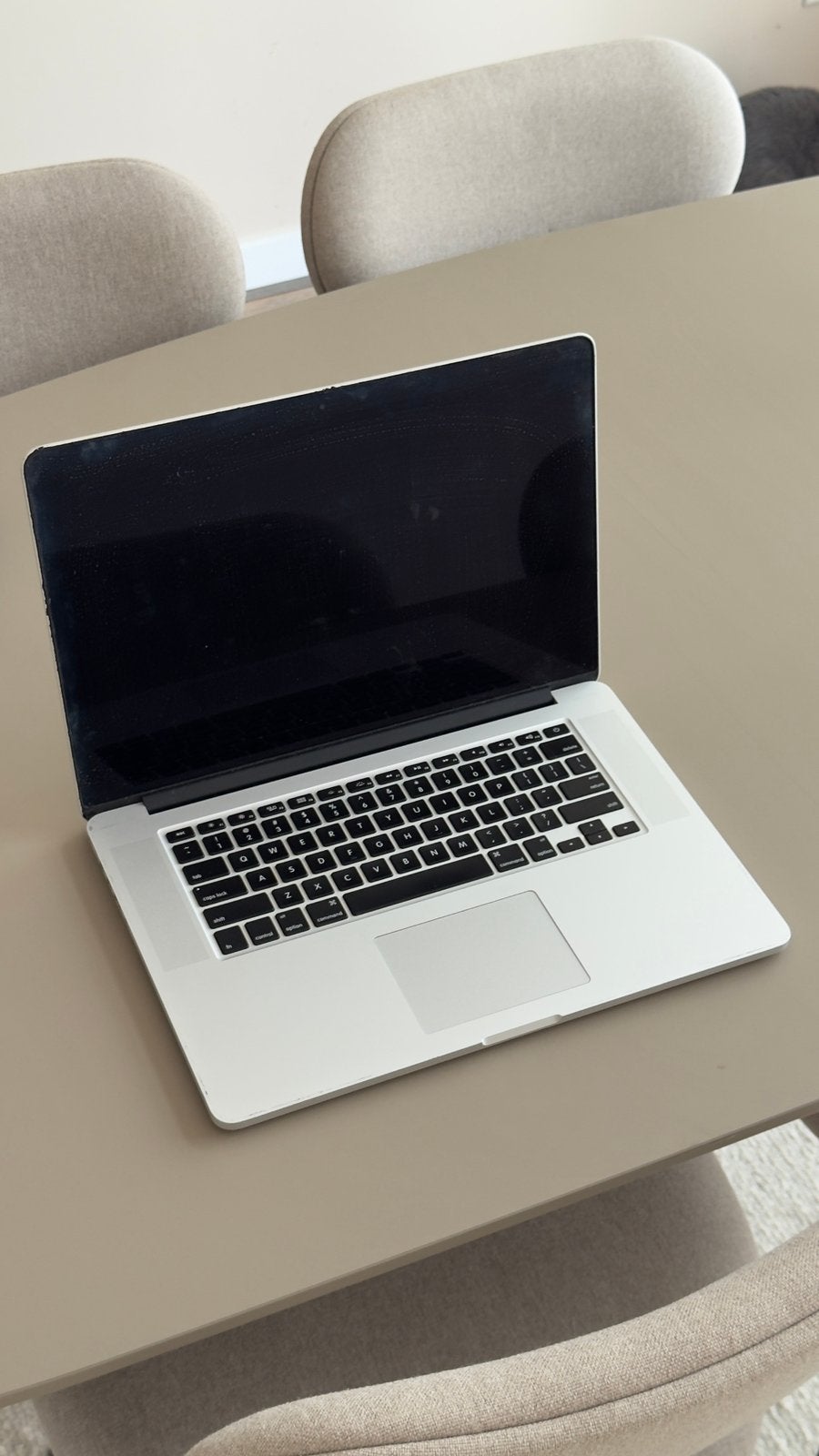 Foto 4 van Defect! MacBook Pro 15-inch Retina (Mid 2015)