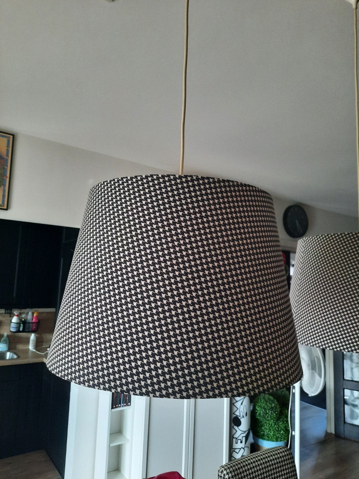Ikea lampenkap past bij Vibberbo stoelhoezen, Ophalen of Verzenden, Zo goed als nieuw, Zwart, Rond