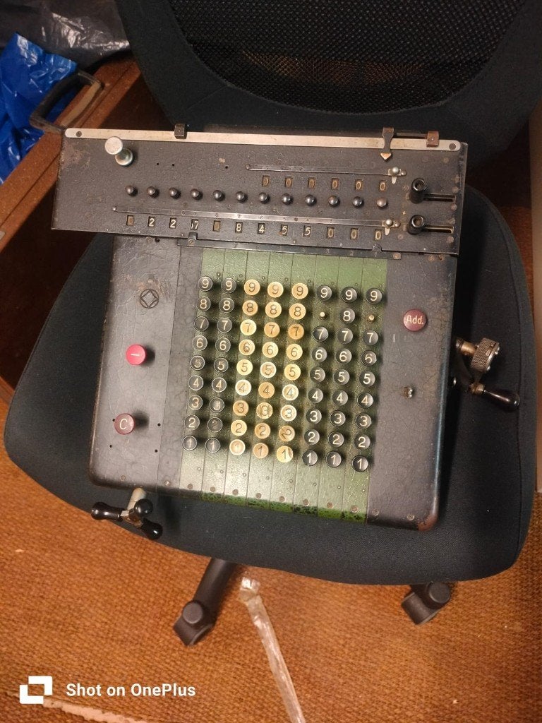 Mooie vintage rekenmachine uit jaren 30/40, Diversen, Ophalen, Gebruikt