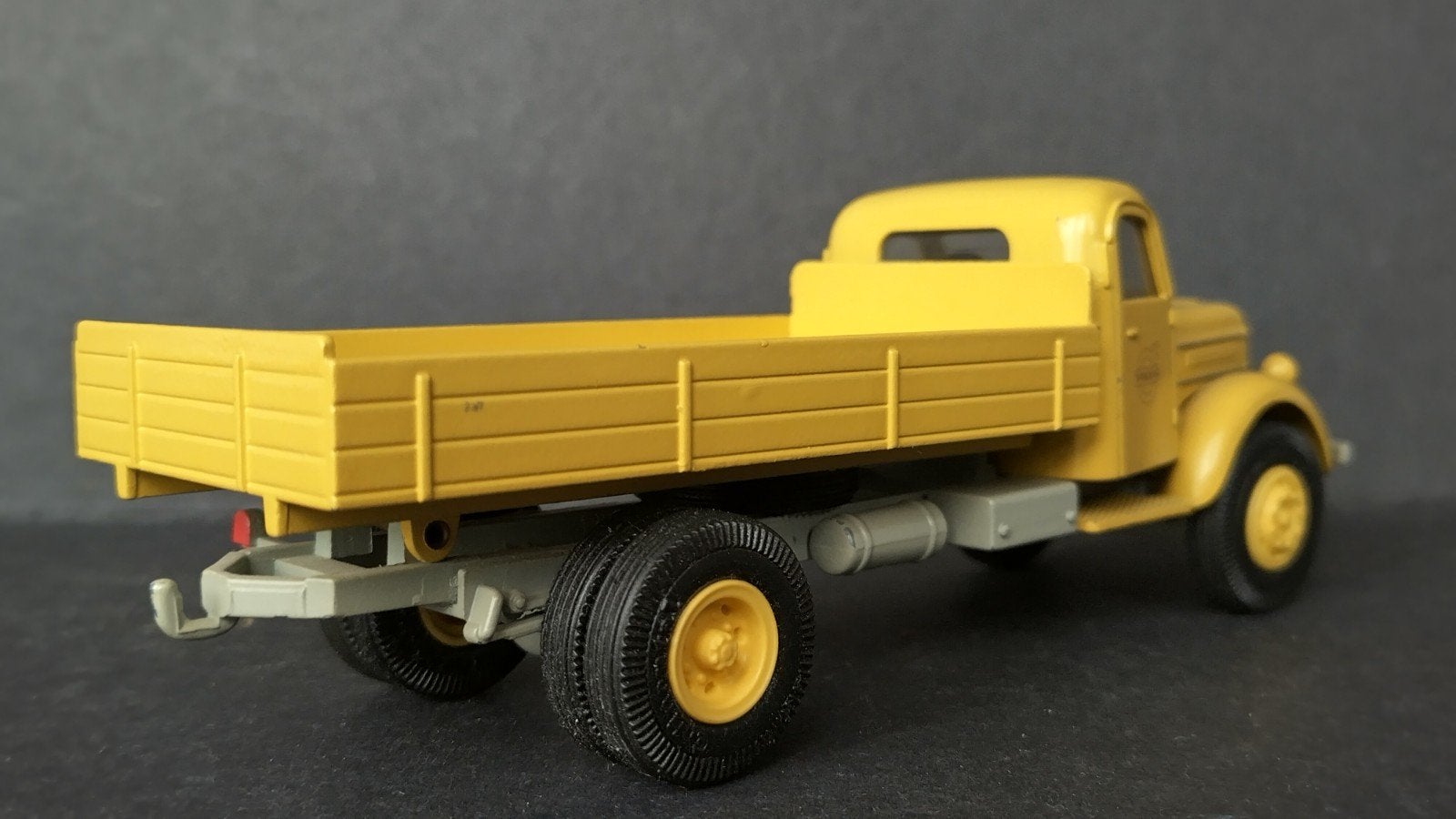 Volvo LV 153 1:43 Conrad Pol, Overige merken, Ophalen of Verzenden, Zo goed als nieuw, Bus of Vrachtwagen