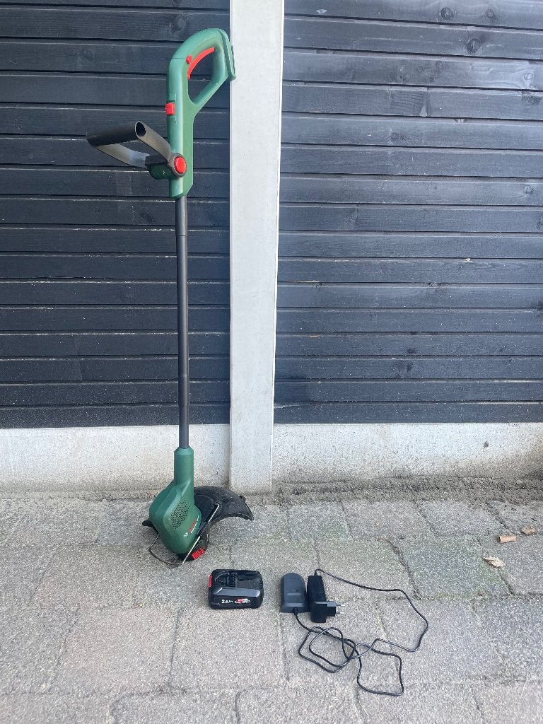 Bosch accu grastrimmer 18V Easygrasscut 23cm (incl. oplader), Tuin en Terras, Ophalen, Accu, Zo goed als nieuw, 10 tot 30 cm