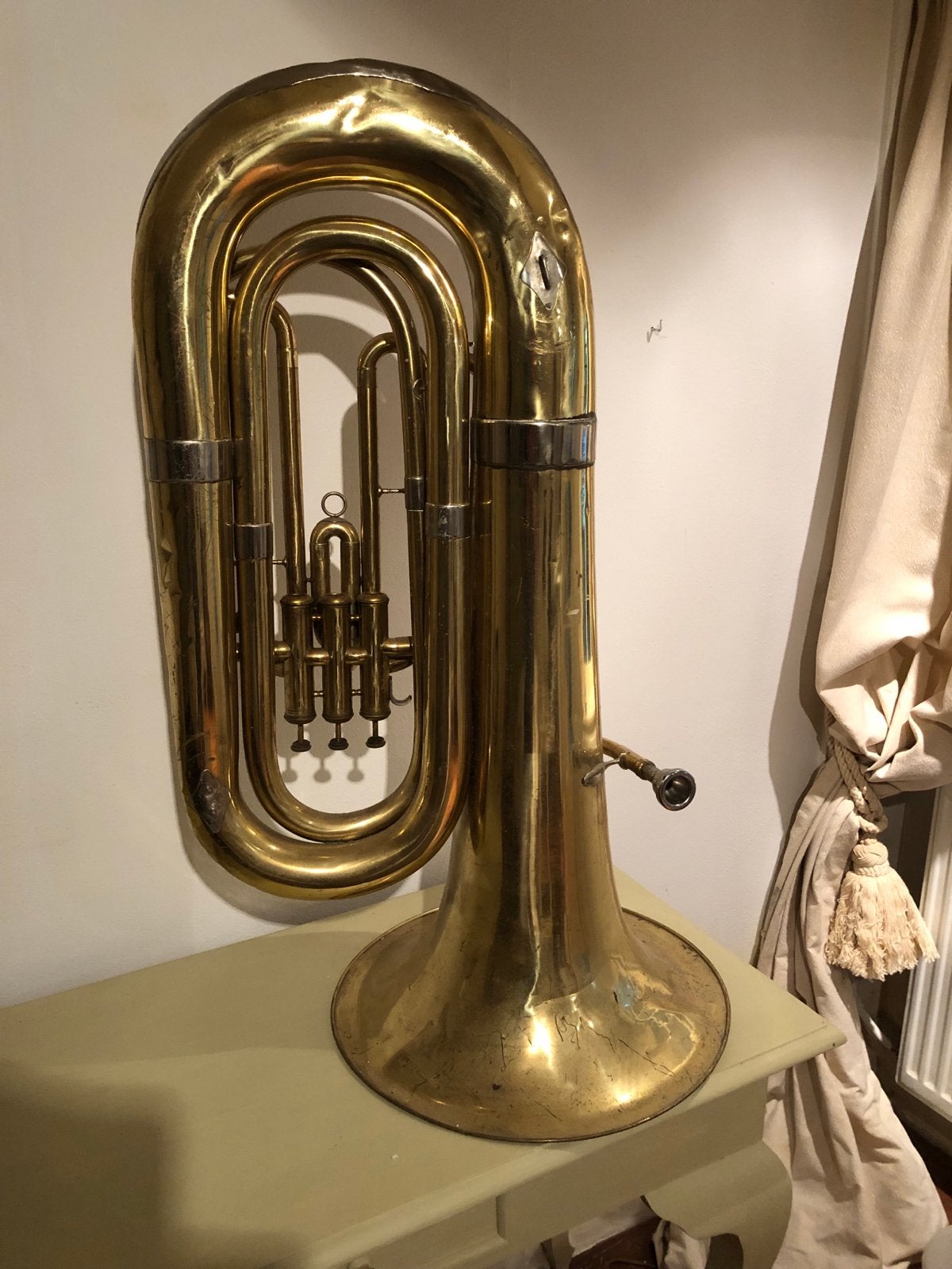 Antieke Tuba/Bastuba - Decoratief Messing Instrument, Muziek en Instrumenten, Blaasinstrumenten | Trompetten, Ophalen, Gebruikt
