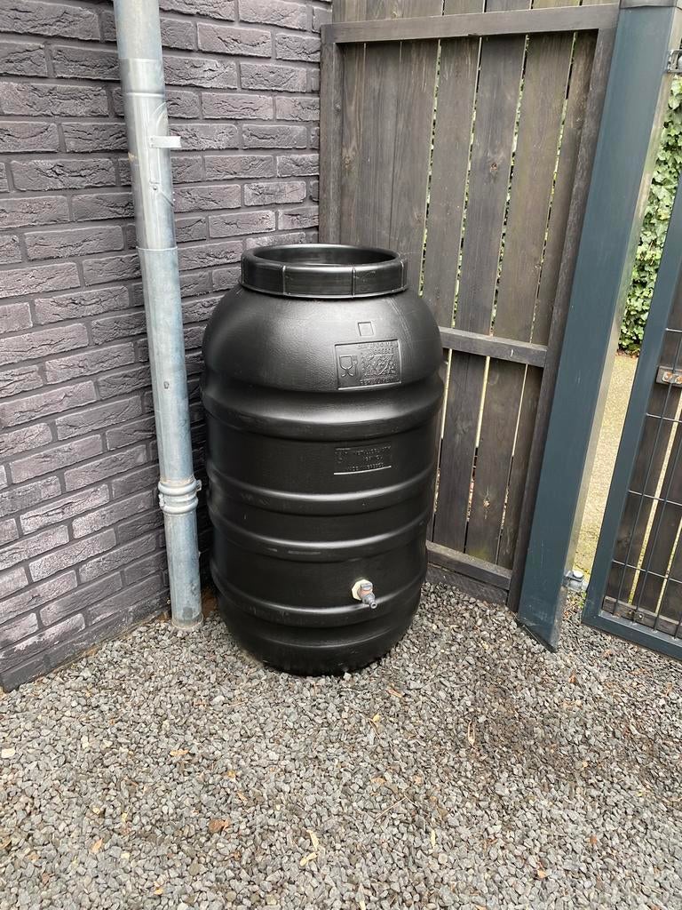 Vat 220 liter (regenton) met gratis los kraantje., Tuin en Terras, Regentonnen, 150 liter of meer, Ophalen, Zo goed als nieuw