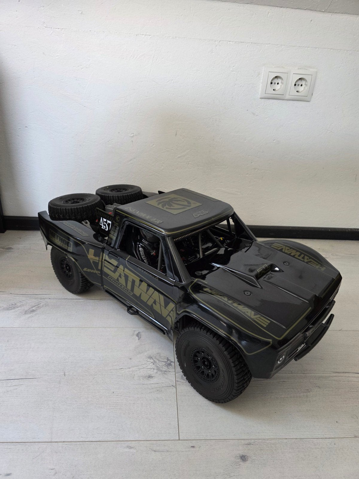 Traxxas UDR Heatwave Edition Proline, Elektro, Auto offroad, Ophalen of Verzenden, Zo goed als nieuw