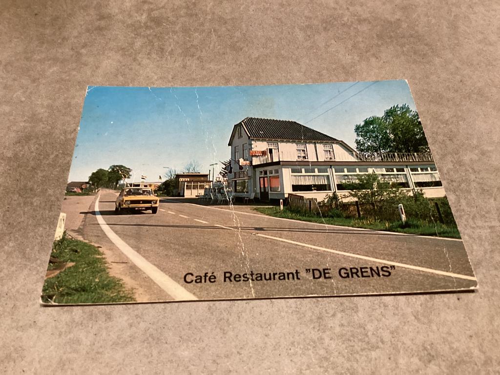 Babberich.      Café Restaurant “ De Grens”, Ophalen of Verzenden
