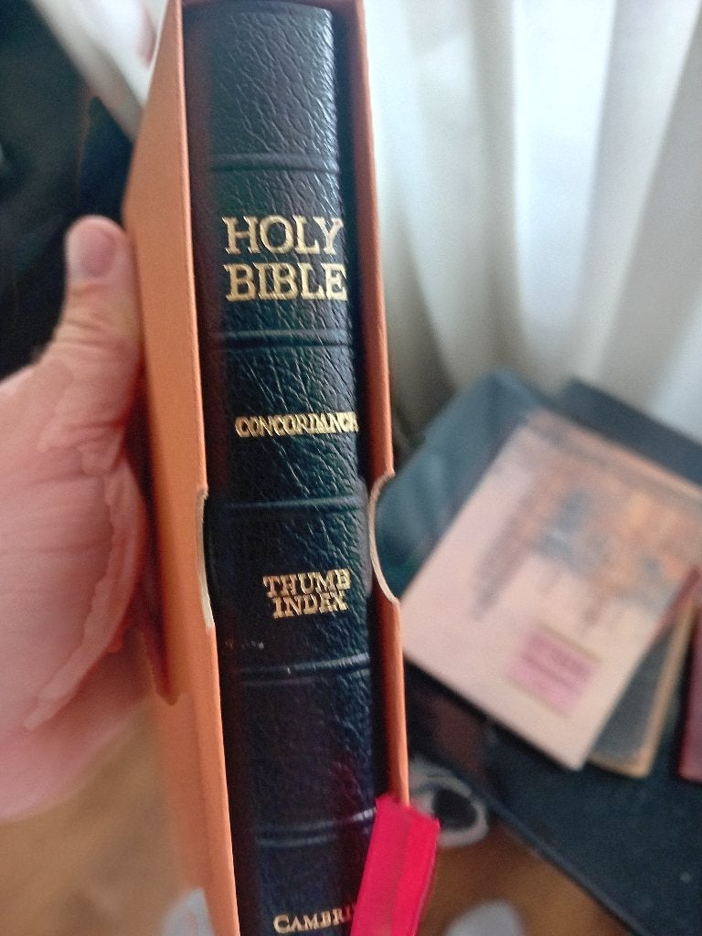 Cambridge KJV Compact Reference Bible Zgan, Ophalen of Verzenden, Zie foto’s