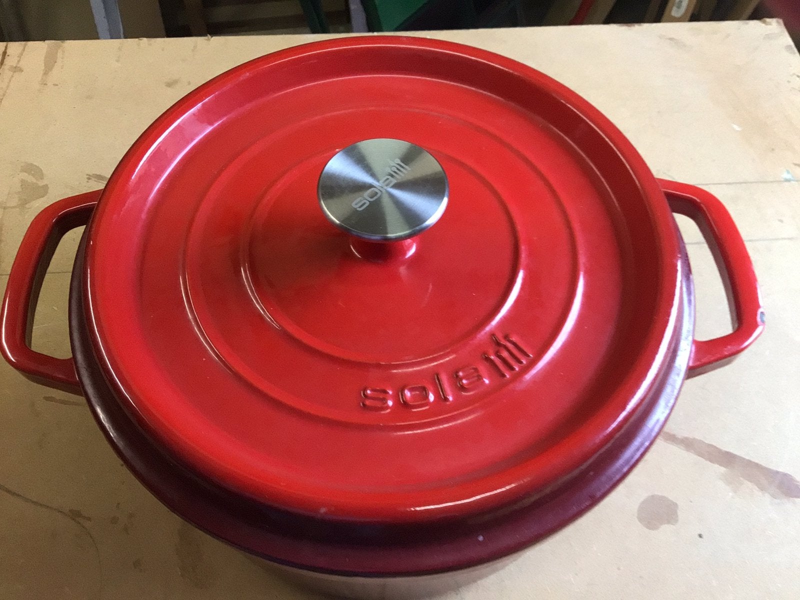 1 x SOLA GIETIJZEREN BRAADPAN ROOD, Huis en Inrichting, Ophalen, PFAS-vrij, Zo goed als nieuw, Overige merken