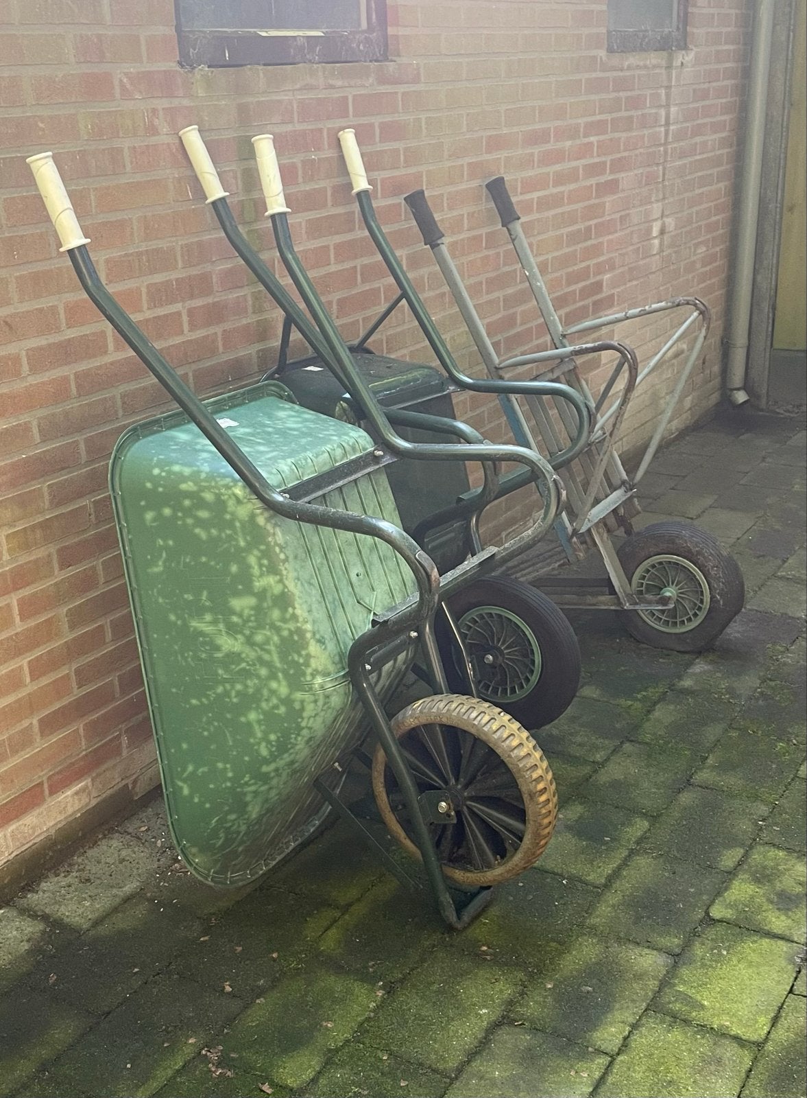 Diverse kruiwagens - Gebruikt, Ophalen of Verzenden, Gebruikt, Handmatig, Eenwielig