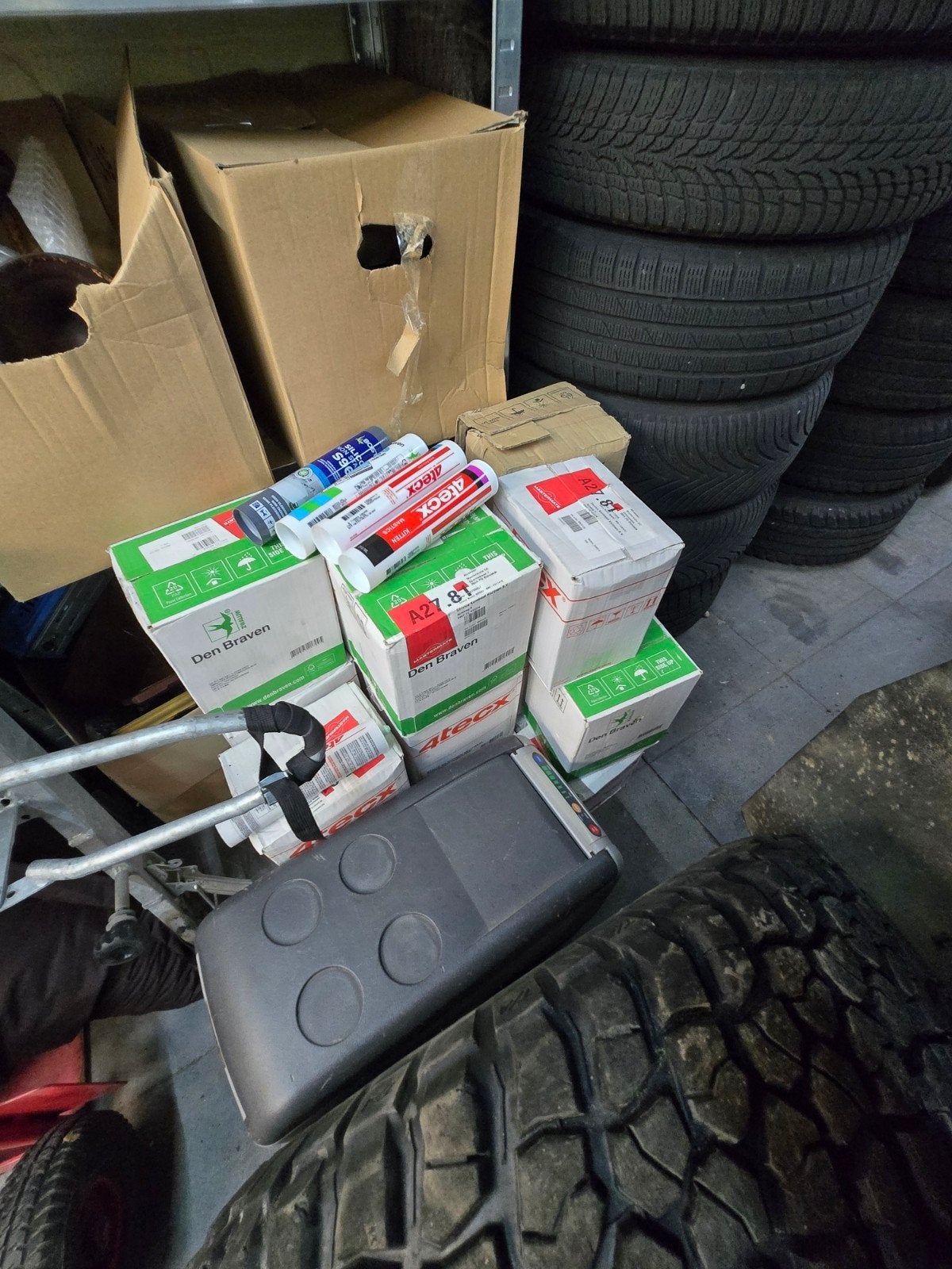 Diverse kitten en afdichtingsmiddelen, Doe-het-zelf en Verbouw, Schildersmaterialen, Ophalen of Verzenden, Nieuw, Overige typen
