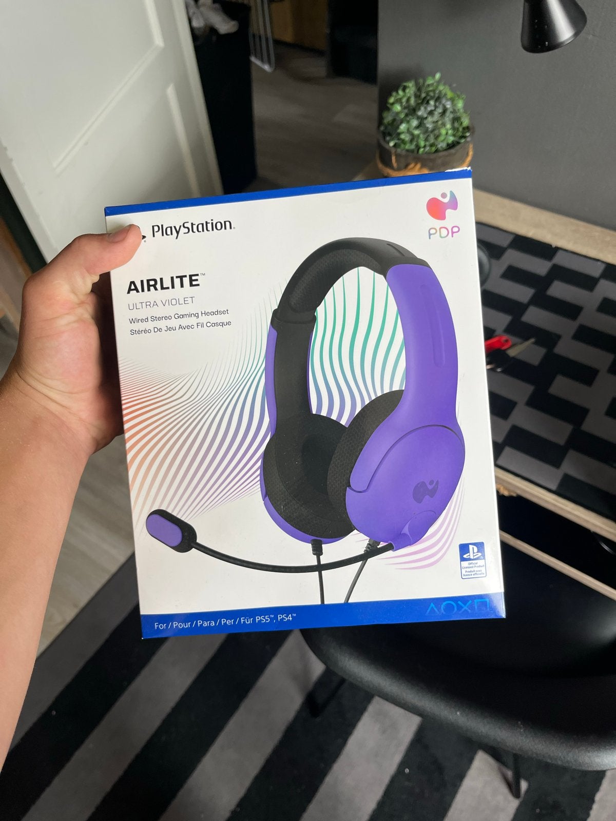 PDP Airlite Ultra Violet Gaming Headset voor PS5/PS4, Ophalen of Verzenden, Zo goed als nieuw, Overige controllers, PlayStation 4