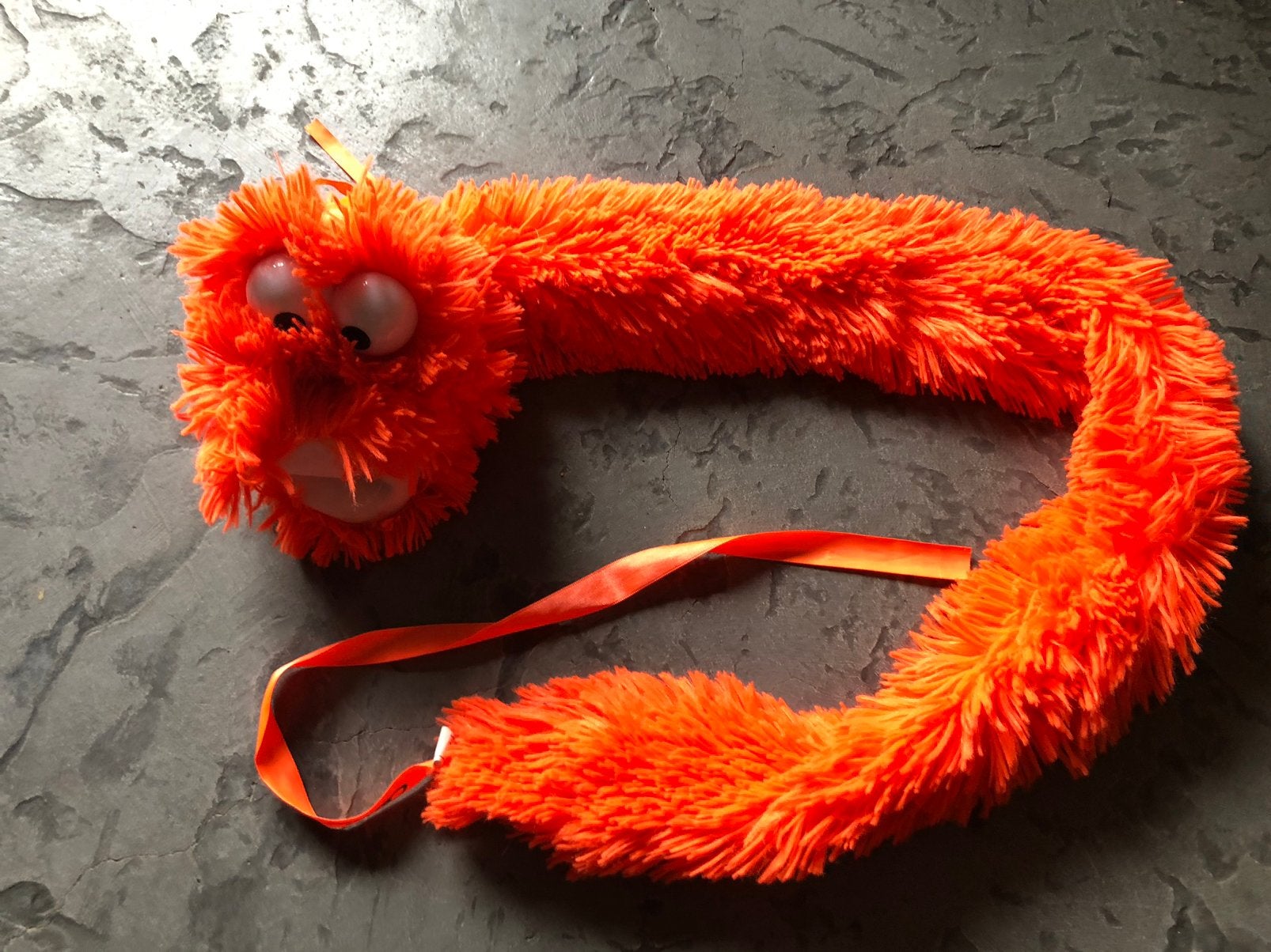Wk oranje beessie AH 2010 handpop., Ophalen, Zo goed als nieuw, Overige binnenlandse clubs, Beeldje of Poppetje