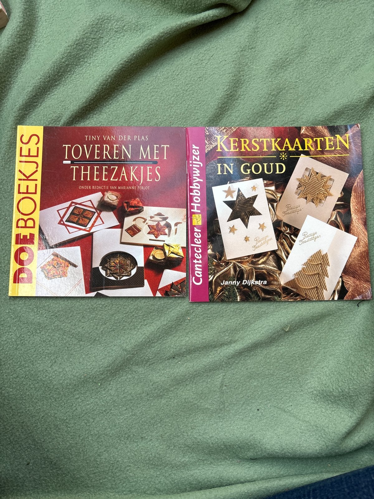 2x Hobbyboeken: Toveren met Theezakjes & Kerstkaarten, Ophalen, Gelezen, Scrapbooking en Knutselen
