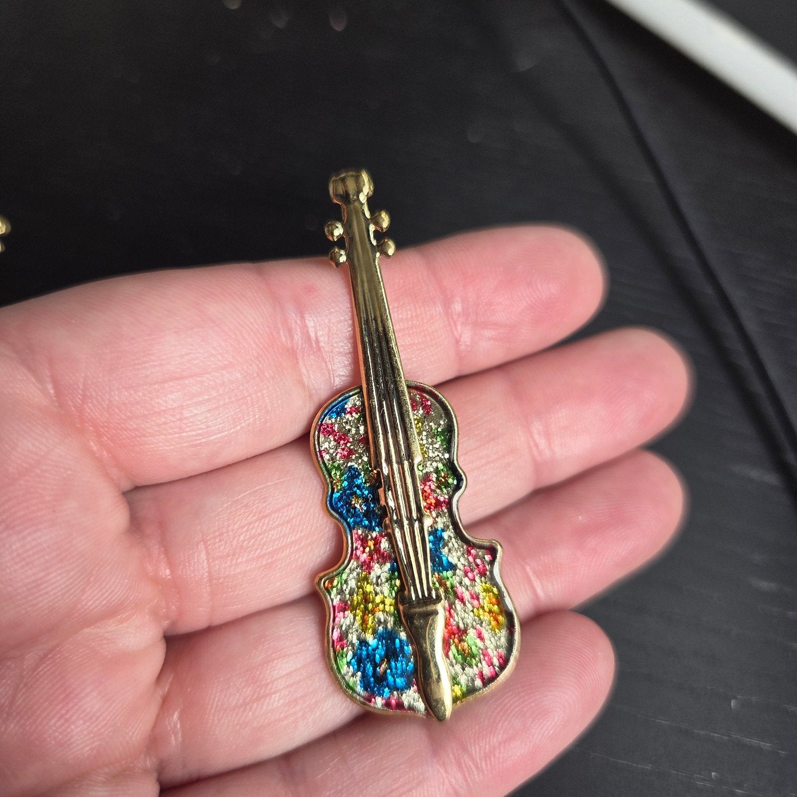 Broche, Sieraden, Tassen en Uiterlijk, Ophalen of Verzenden, Overige materialen