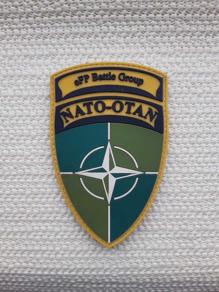 Nato eFP Battle Group patch, Ophalen of Verzenden, Landmacht, Nederland, Embleem of Badge