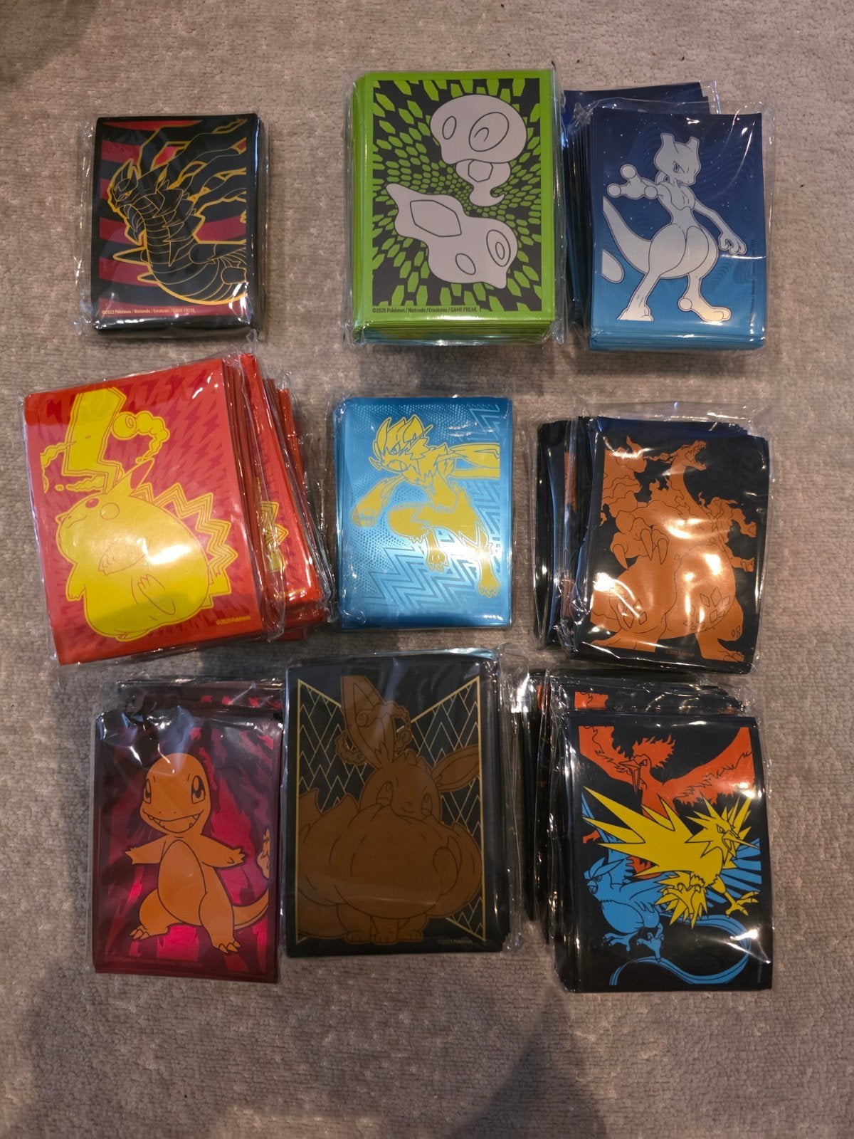 Pokemon ETB Sleeves, Ophalen of Verzenden, Nieuw, Sleeves of Kaarthoesjes