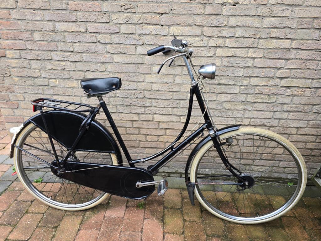 Gazelle Klassieke Oude Omafiets uit 1950 - Framemaat 58, Fietsen en Brommers, Fietsen | Dames | Omafietsen, Ophalen, Gebruikt