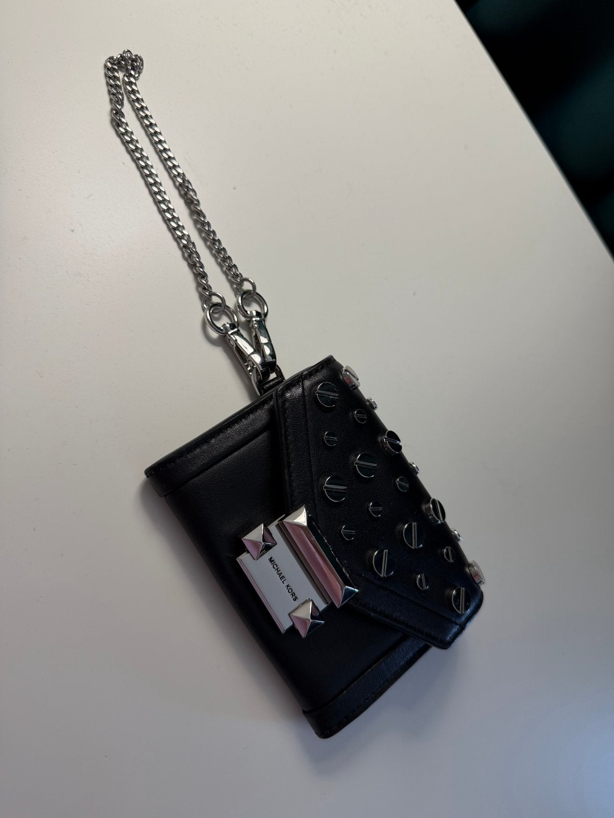 Michael Kors portemonnee met studs en ketting, Ophalen of Verzenden, Zo goed als nieuw, Zwart, Overige merken