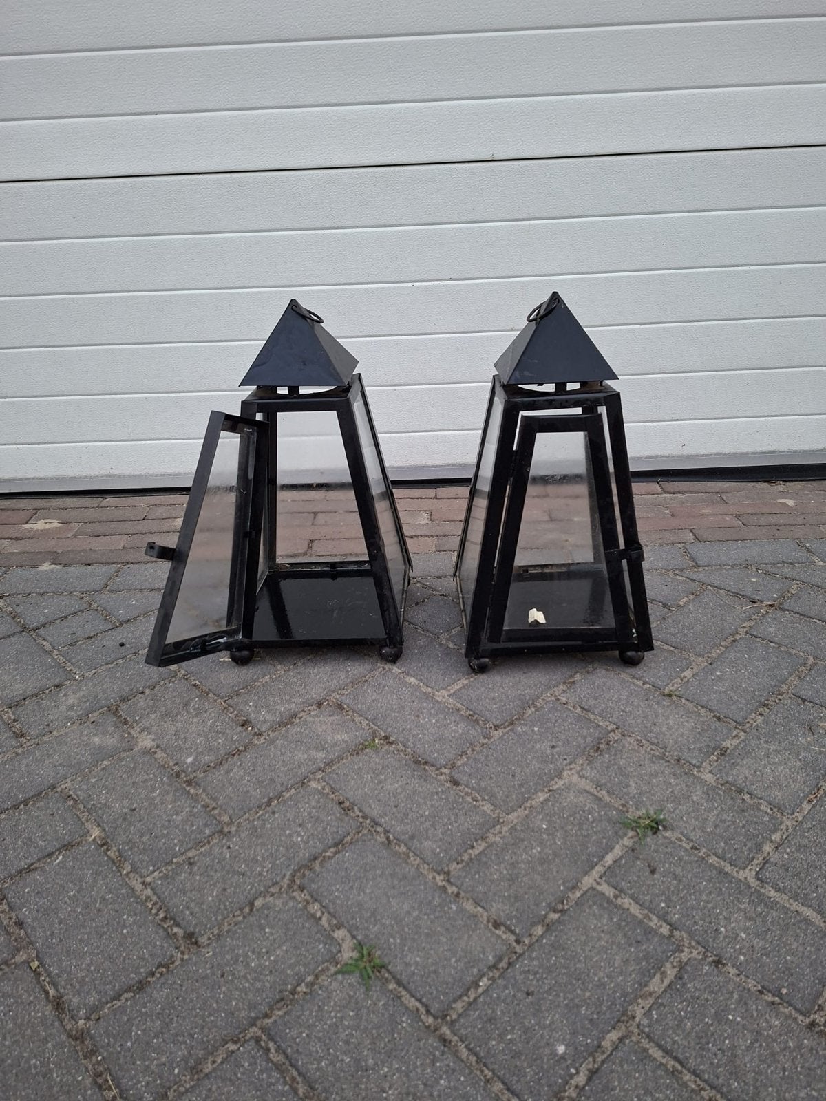 Set van 2 zwarte metalen windlichten, Windlicht, Zwart, Ophalen of Verzenden, Zo goed als nieuw