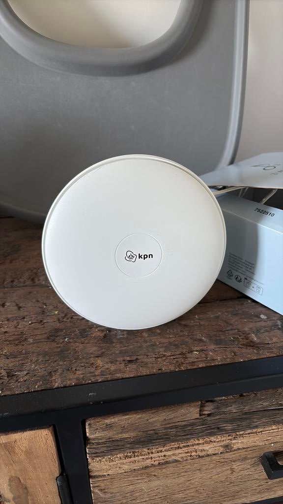 KPN booster, Computers en Software, WiFi-versterkers, Ophalen of Verzenden, Zo goed als nieuw