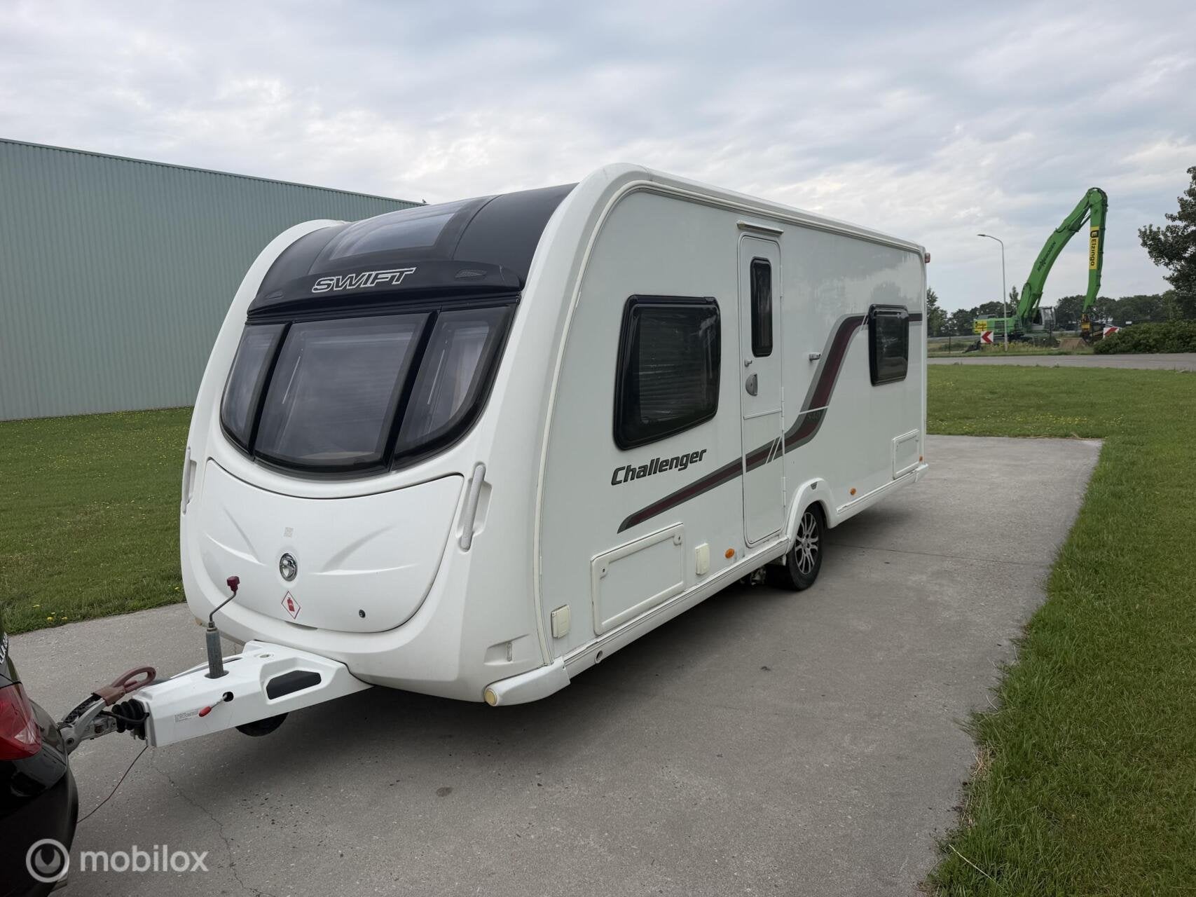 Swift Challenger 540 + dorema voortent + mover, Caravans en Kamperen, Caravans, …, Bedrijf, Treinzit, …