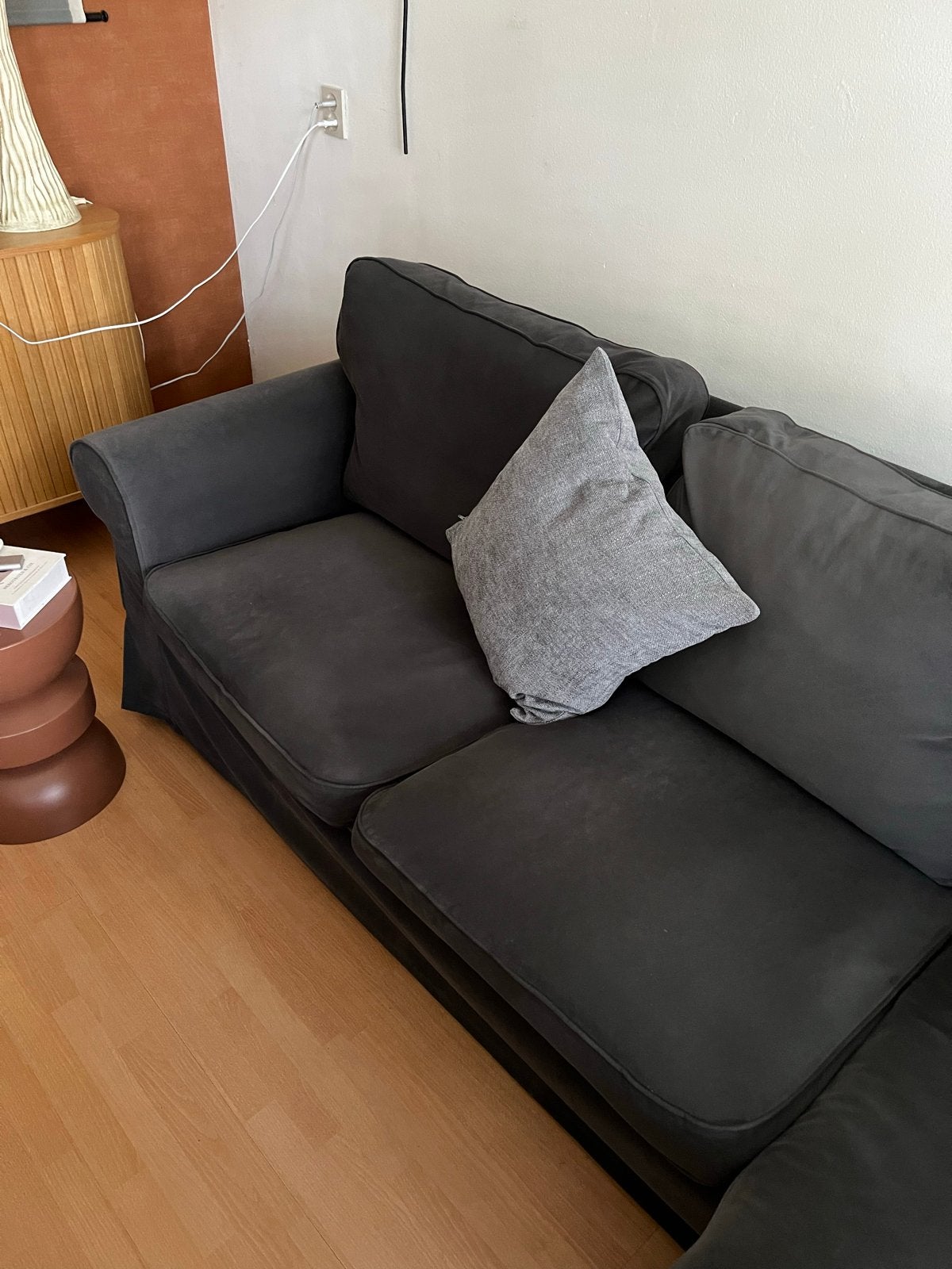 IKEA Ektorp bank met fluwelen hoes en Ektorp Hocker, Huis en Inrichting, Ophalen, Gebruikt, Driepersoons, 75 tot 100 cm
