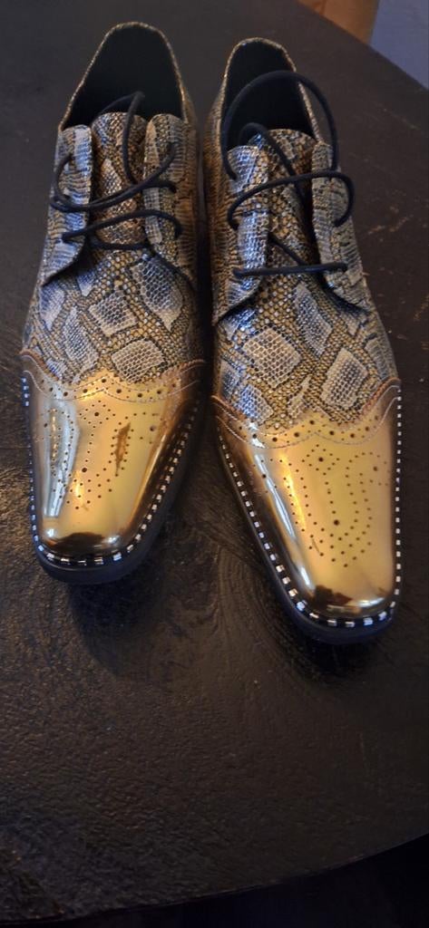 Te koop goude schoenen maat 46, Ophalen, Nieuw
