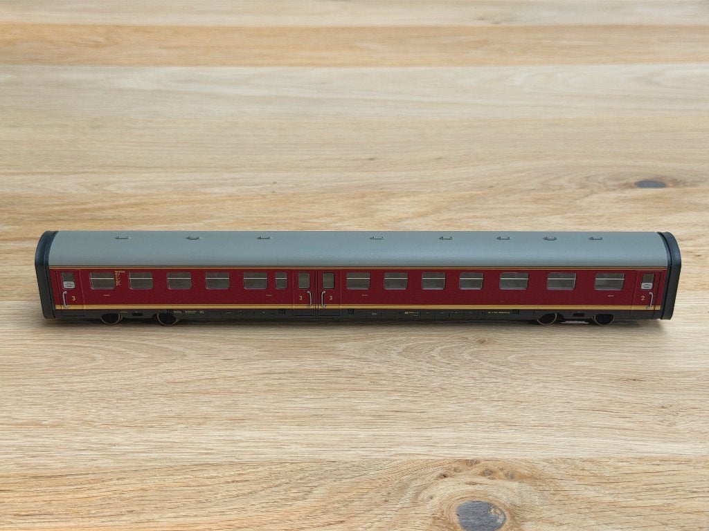 Foto 9 van DB dieseltreinstel VT12.5 - Music Edition (Roco 63136)