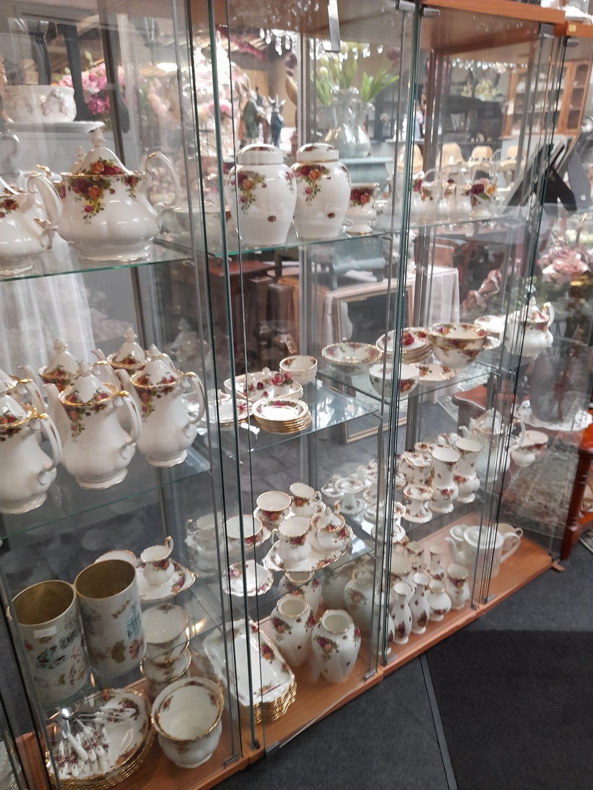 Veel royal albert old country rose alles los te koop, Ophalen of Verzenden