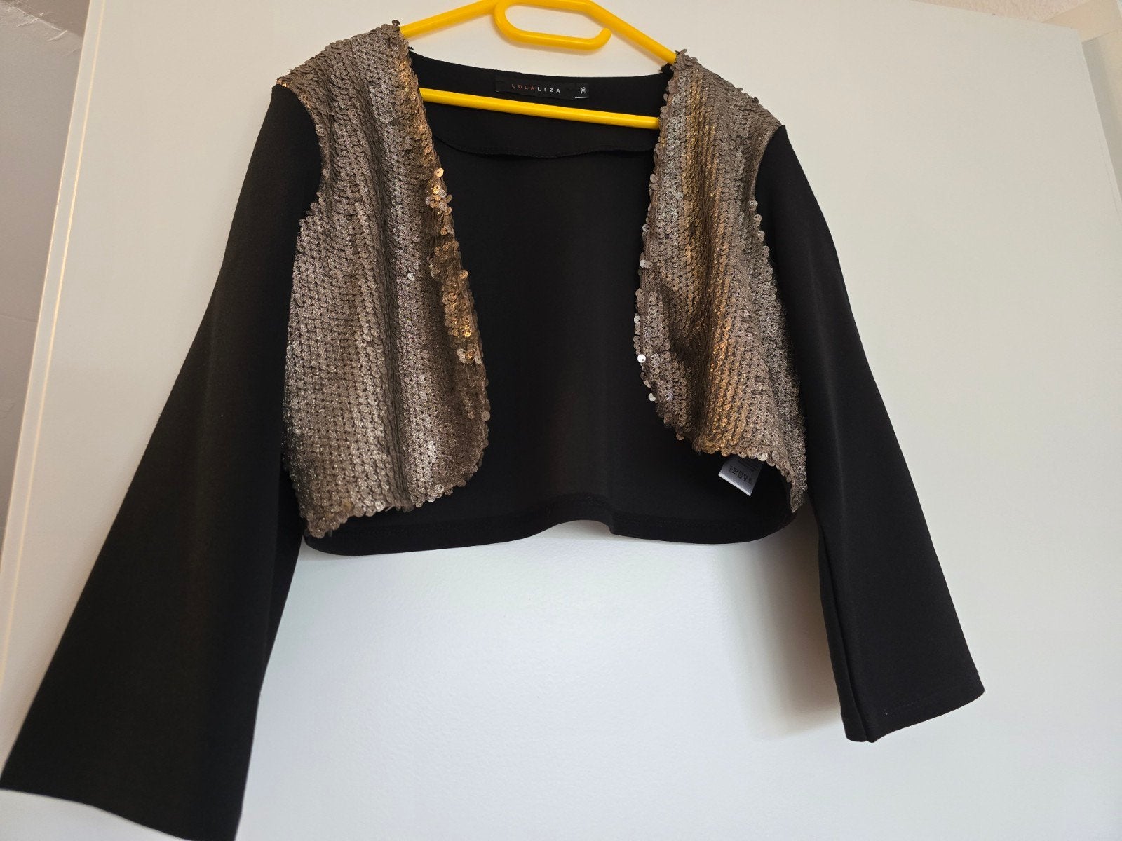 Nieuw! LolaLiza bolero met goudkleurige pailletten – Maat 36, Ophalen of Verzenden, Nieuw, Maat 36 (S), Zwart