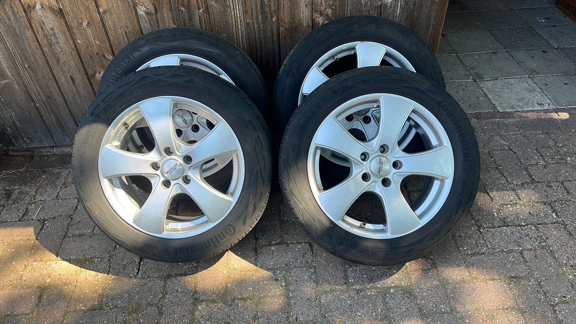215/55/17. 94v met continental ecocontact 6, Ophalen, Gebruikt