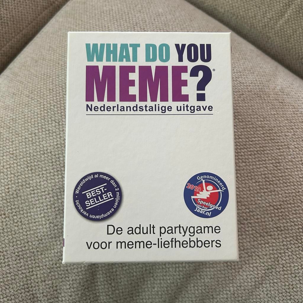 What Do You Meme? Nederlands - Partygame voor volwassenen, Ophalen of Verzenden, Zo goed als nieuw